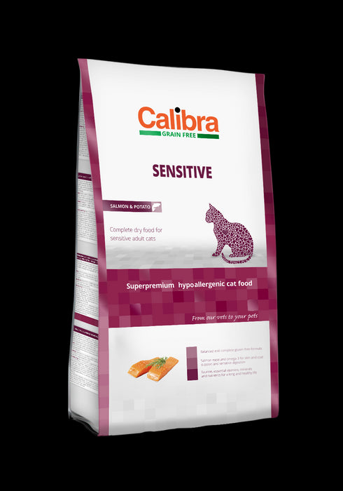 Hrana uscata pentru pisici Calibra Sensitive cu somon si cartof 2 kg